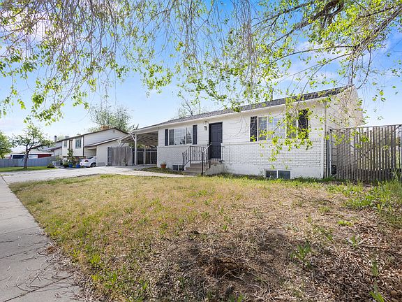 3rd image of 4905 W Hellas Dr S