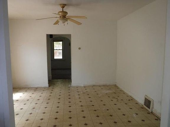 5th image of 817 S 18th Ave