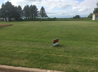 118500 Fieldcrest Dr, Stratford, WI 54484