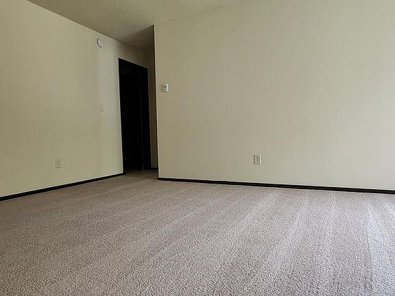2nd image of 1405 Jessamine Ave W APT 209