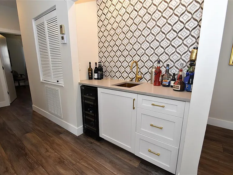 1631 Starling Dr #204 — Photo 3