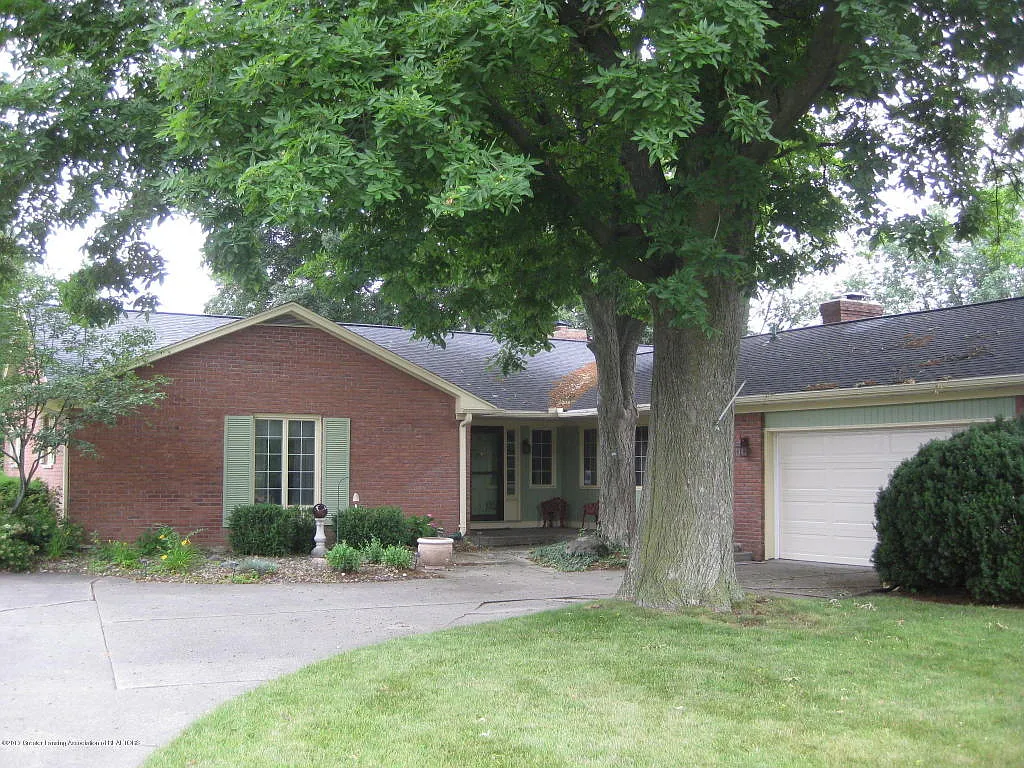 2908 Westchester Rd photo 1