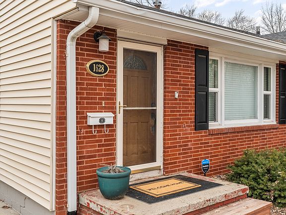 4th image of 1628 55th St