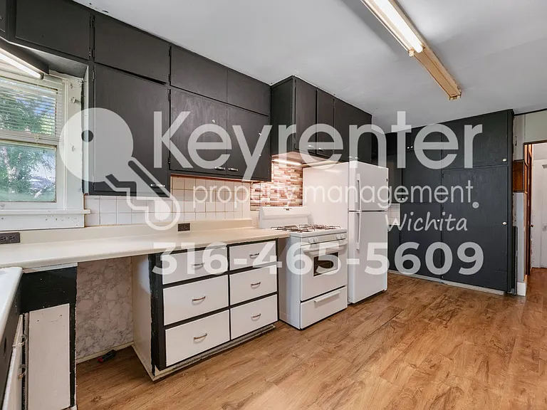 325 N Tracy St — Photo 16