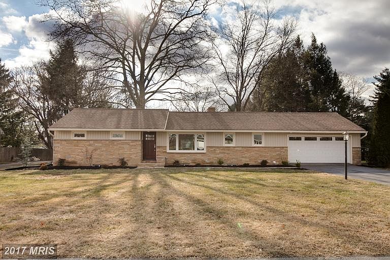 1st image of 19111 Beacon Ln