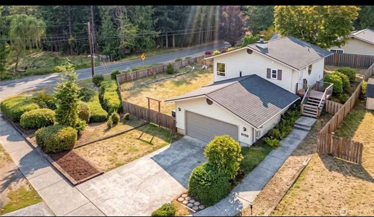 3 bed, 1664 sqft, $2,975 — Photo 1