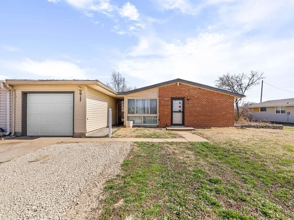 3017 Foxboro Dr, Salina, KS 67401