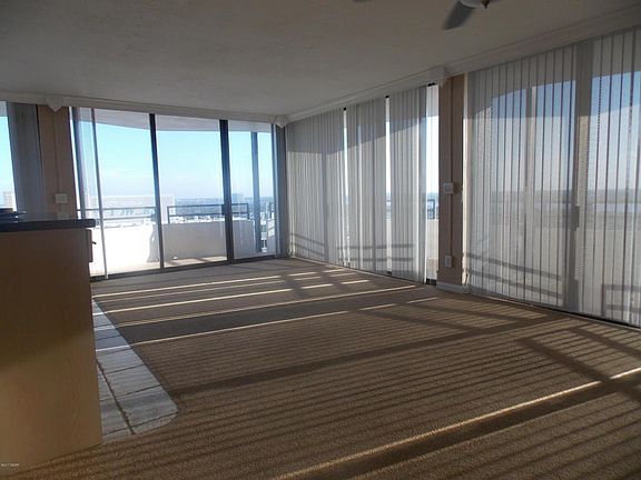 3rd image of 2828 N Atlantic Ave #S060