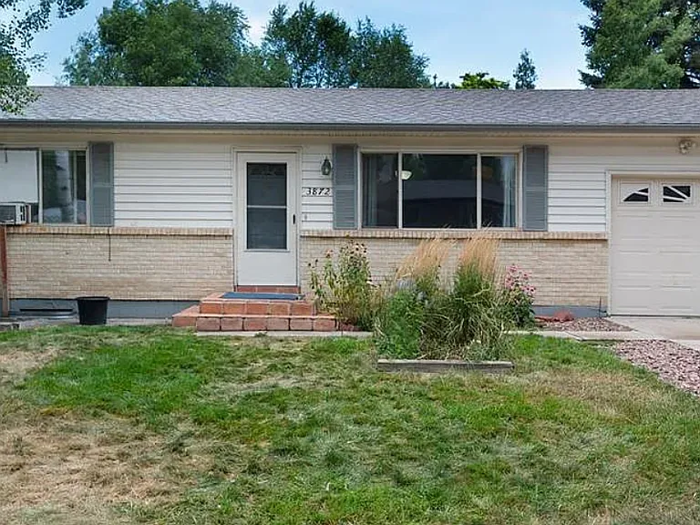 3872 Surrey Ln — Photo 19
