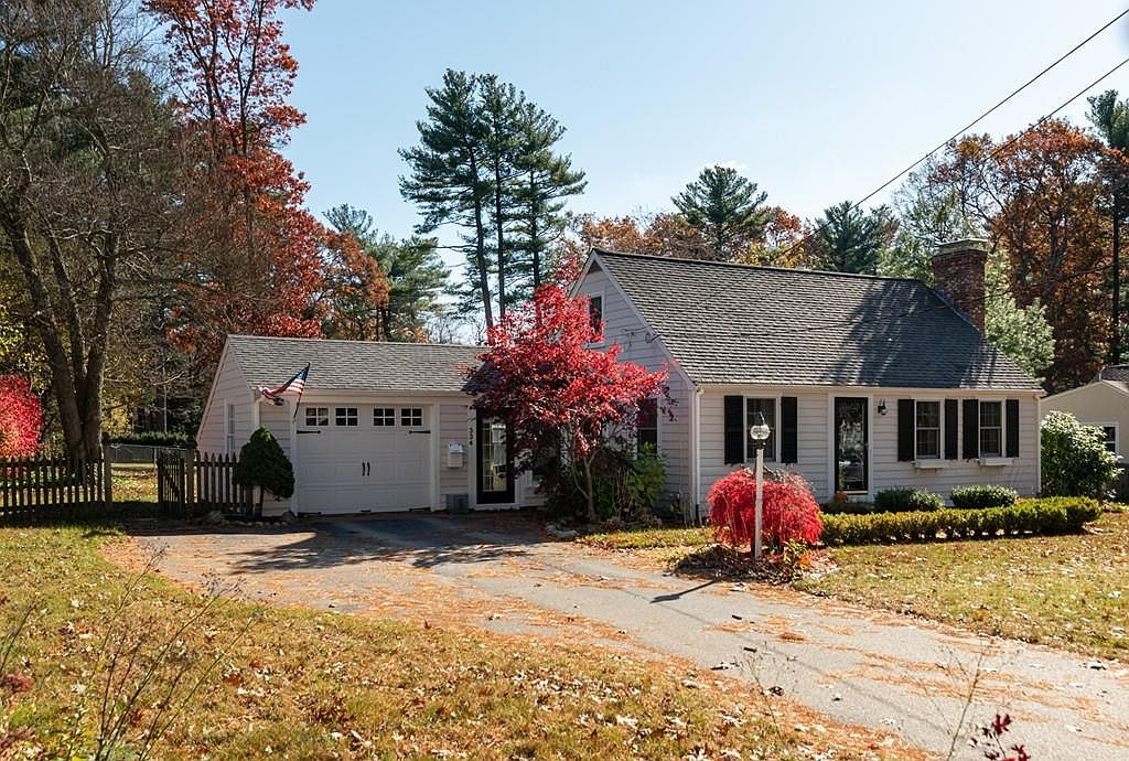334 Gardner St, Hingham, MA 02043 Zillow