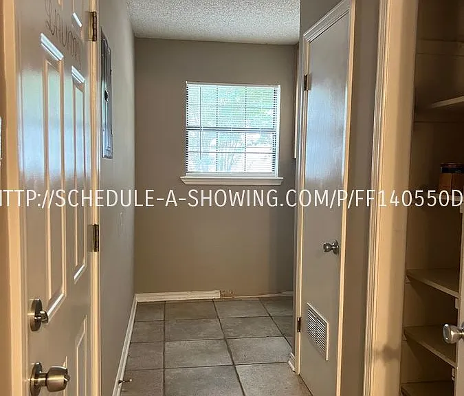 60 Parkview Dr — Photo 8