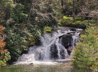 280 Falls Cove Rd, Cullowhee, NC 28723