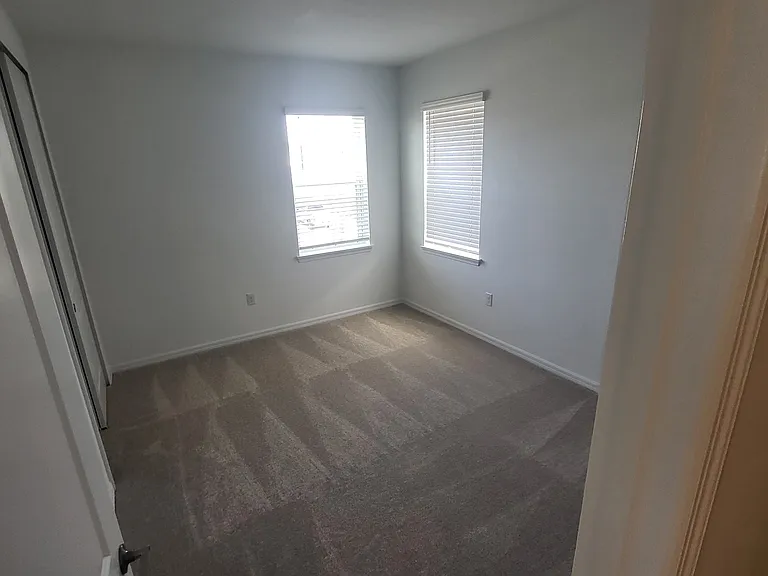 15076 Shady Palms Ln — Photo 22