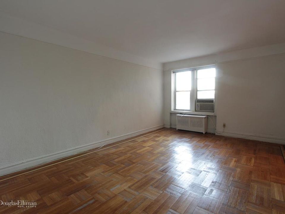 2nd image of 2301 Kings Hwy APT 5c