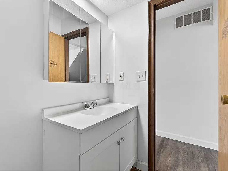 6477 Brookedge Ct — Photo 19