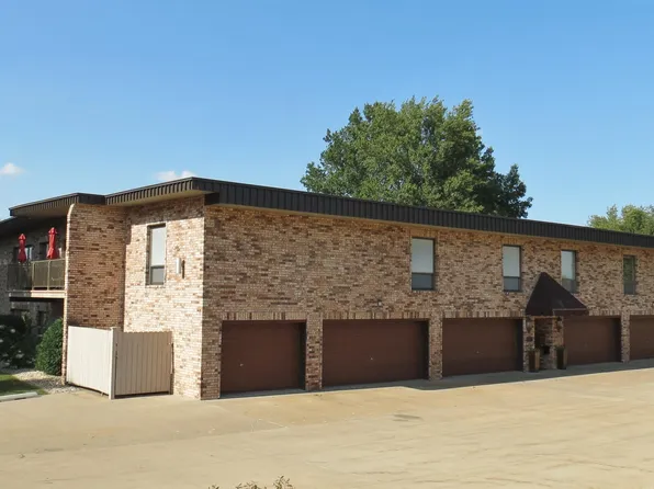 1605 Blair Ct, Maquoketa, IA 52060