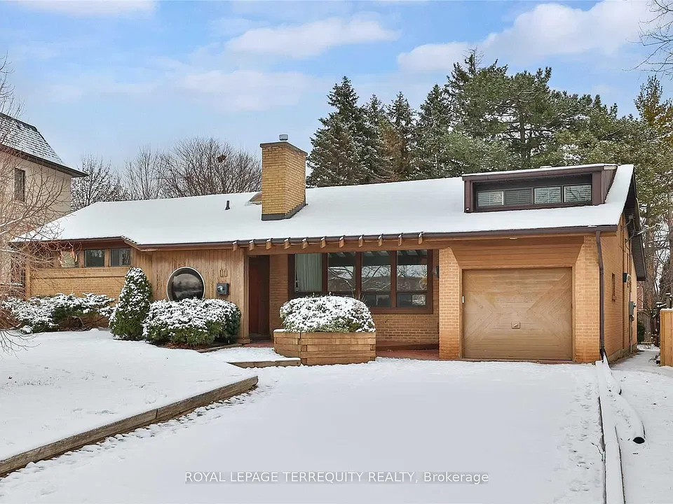 11 Leacroft Cres