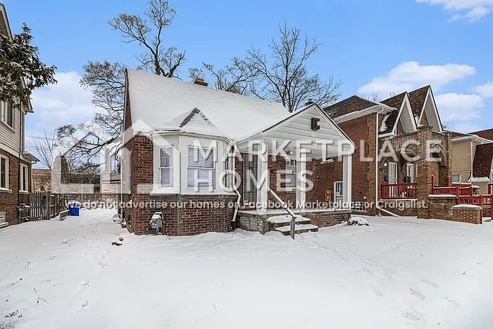Building Photo - 15073 Strathmoor St