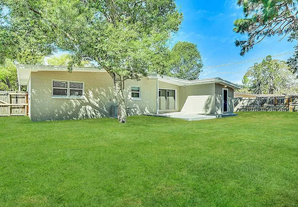 3327 Danny Boy Cir
