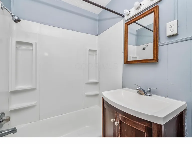 32 Orel Ave #9 — Photo 6