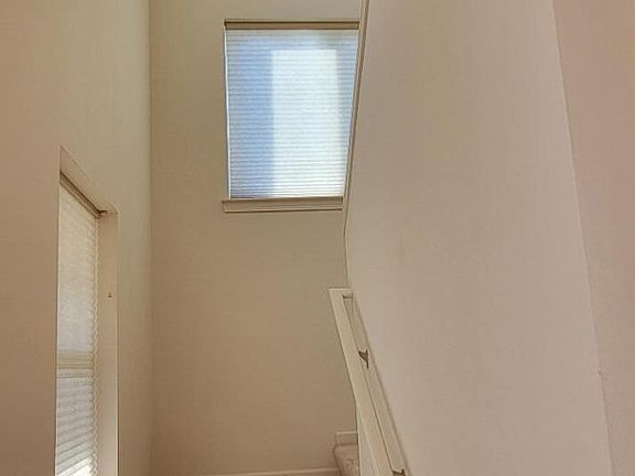 4th image of 9587 Falmouth Dr