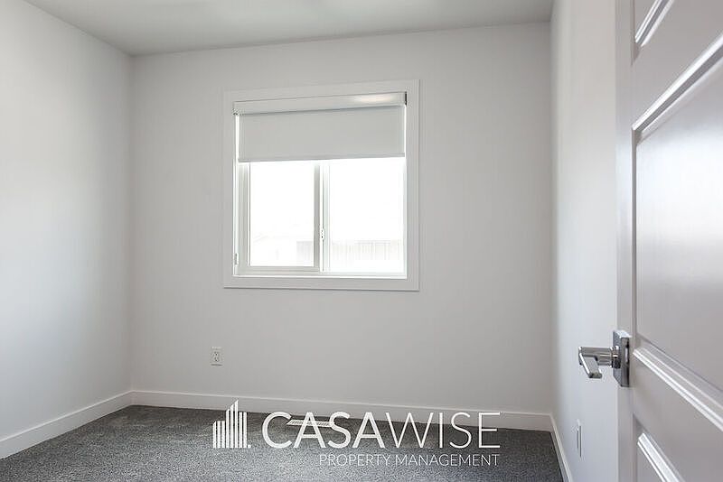 Edmonton House for rent - 3 Bedrooms — photo 9