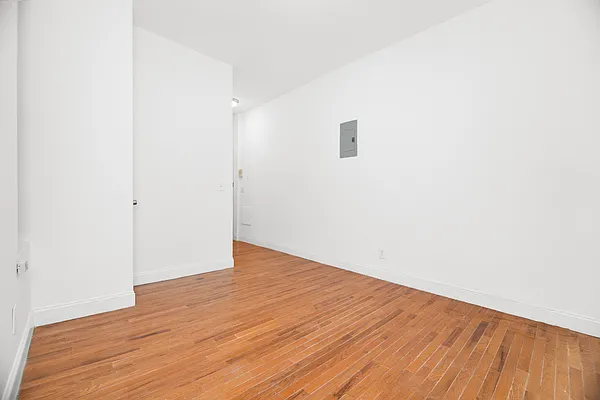 Rented by REAL New York | media 3