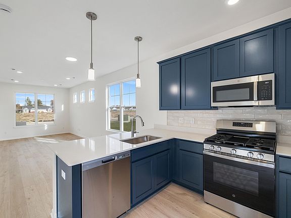 7th image of this home