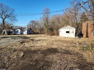 3024 W English Rd #4, High Pt, NC 27262