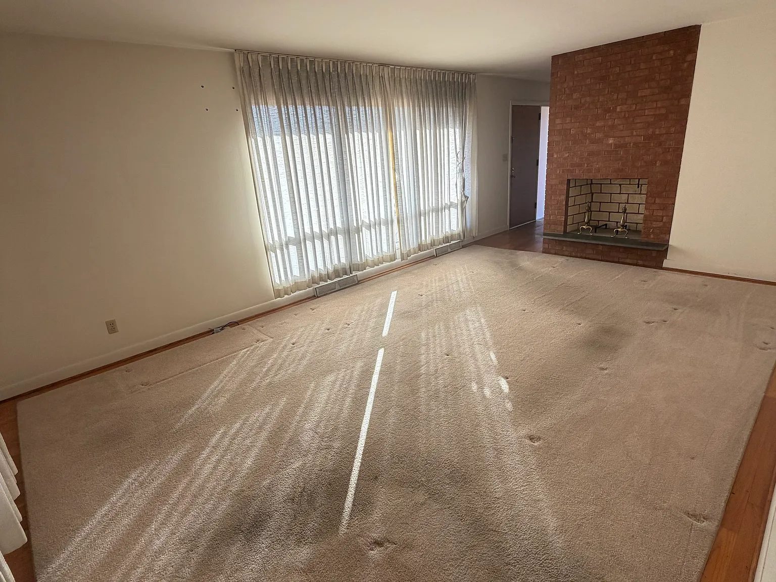 3 bed, 1805 sqft, $1,850 — Photo 2