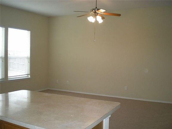 4th image of 112 Birdbrook Dr
