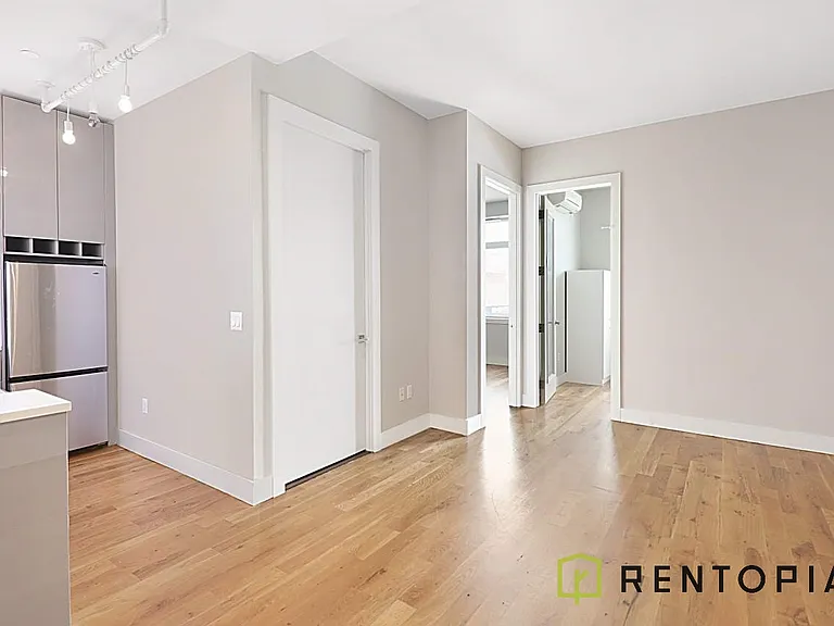 1003 Greene Ave #2A — Photo 3