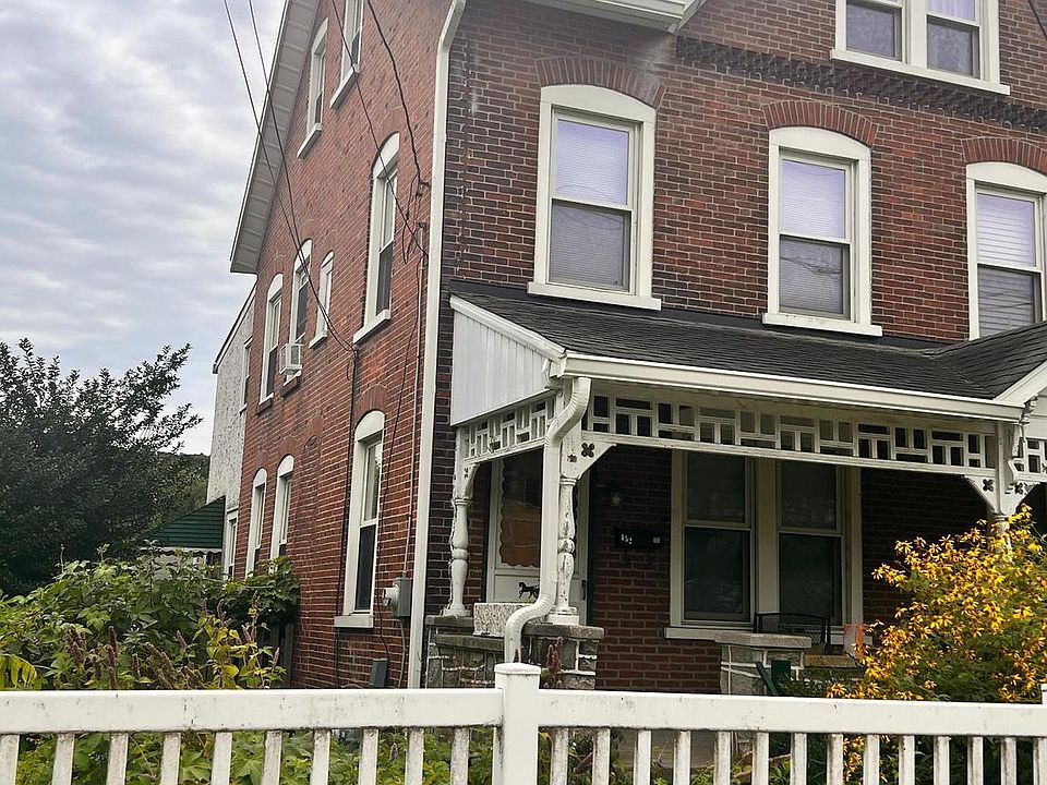 1st image of 152 Viaduct Ave