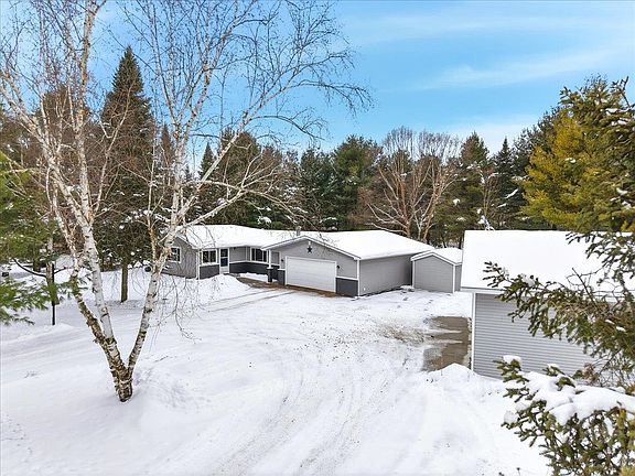 2nd image of 283 Lincoln Ct