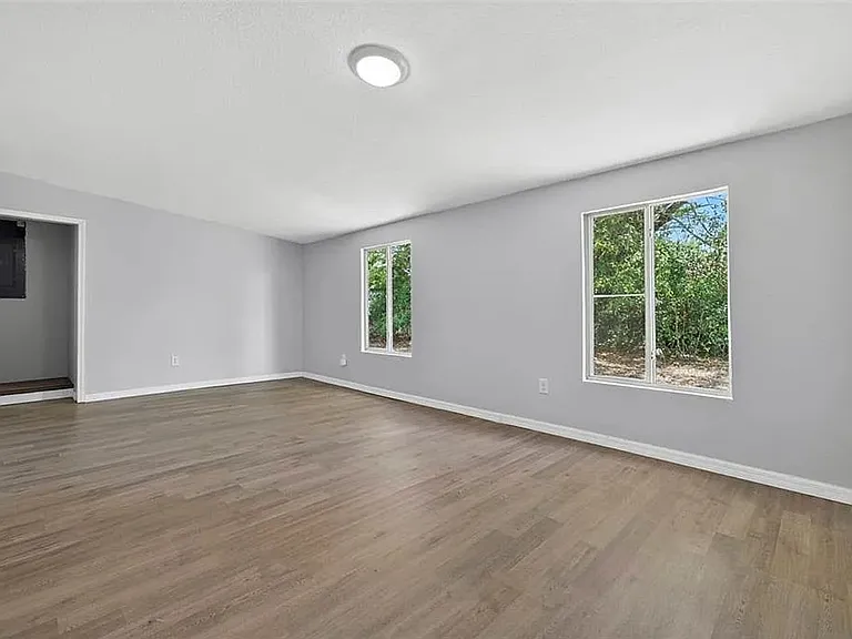 2272 Kent Rd — Photo 11