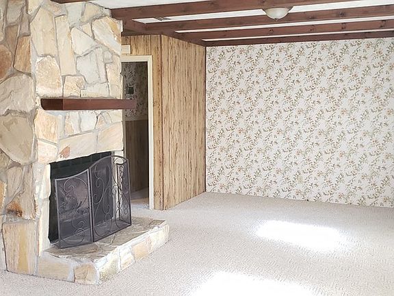 3rd image of 5012 Peachtree St
