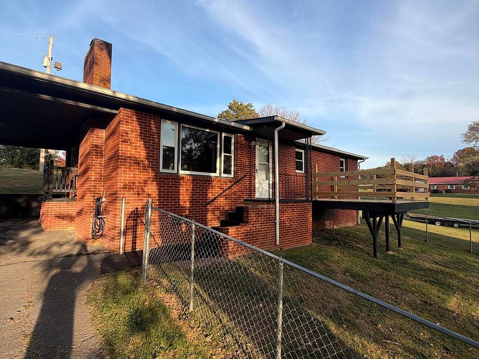 1st image of 770 Forge Ridge Rd