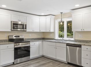 20 Townsend St #1, Pepperell, MA 01463