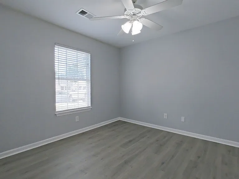 402 Northrop Pl — Photo 12