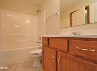 2774 Stonebridge Ct, Maryville, IL 62062