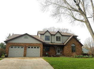 126 E Willow Bend Dr, Glen Carbon, IL