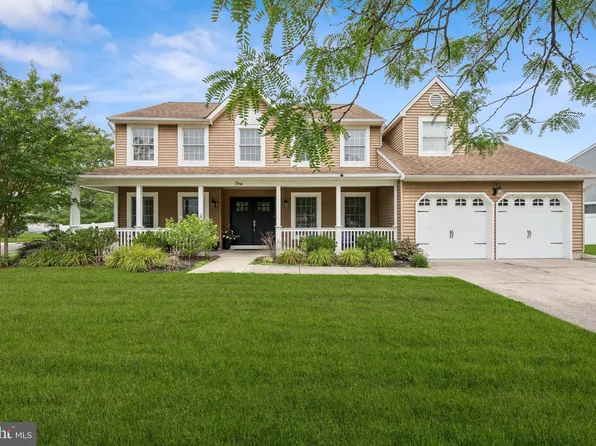 1 Grenloch Ct, Sewell, NJ 08080