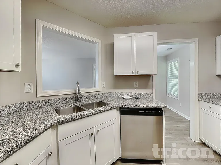 73 Seagrave Ct — Photo 8