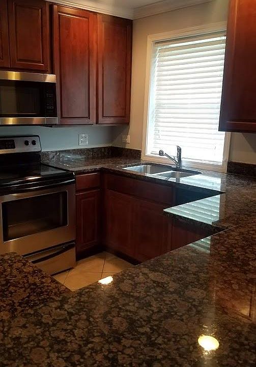 1st image of 19 Briar St APT 19