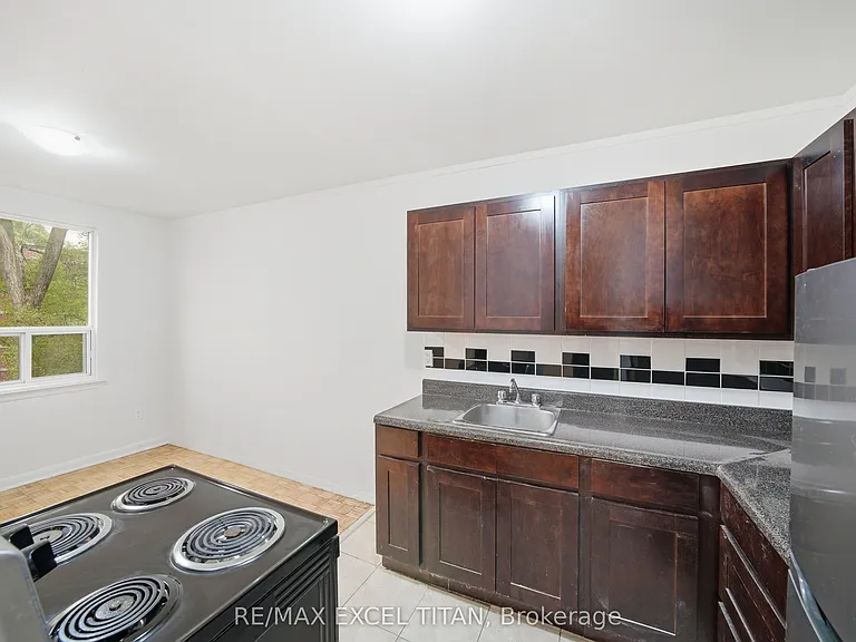 4 Hill Heights Rd #305 — Photo 18