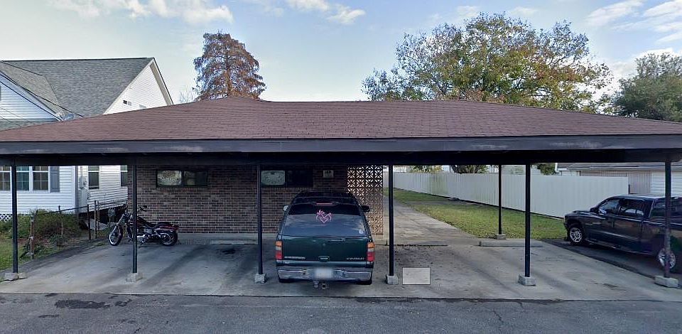 1st image of 711 Marais St APT C
