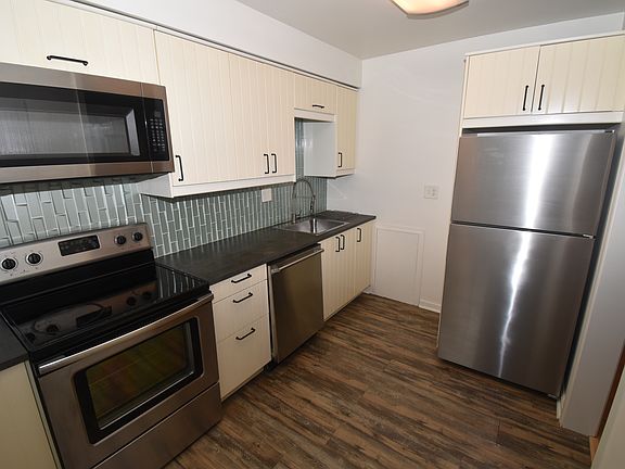 4th image of 1806 Key Blvd #474