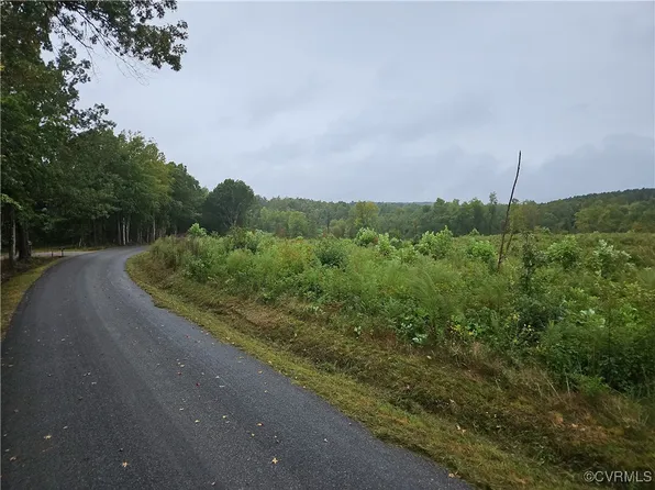 Indian Oak Rd, Crewe, VA 23930