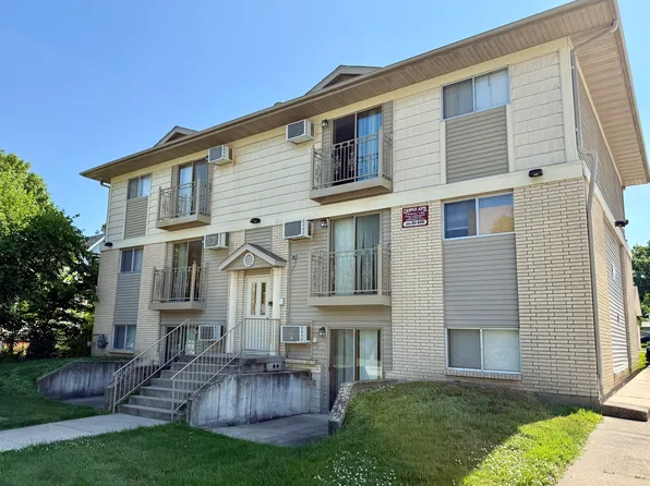 618 N Dodge St APT 4, Iowa City, IA 52245
