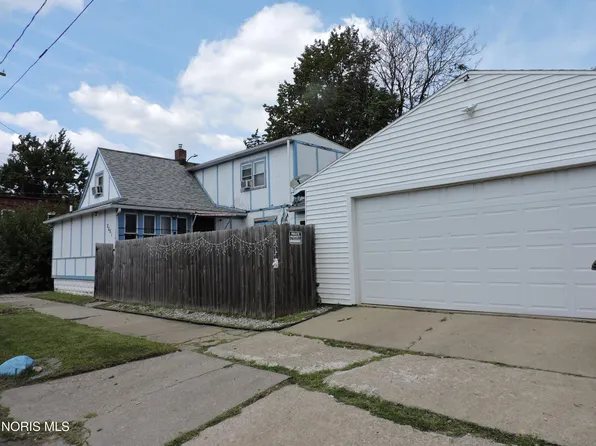 2001 Bakewell St, Toledo, OH 43605